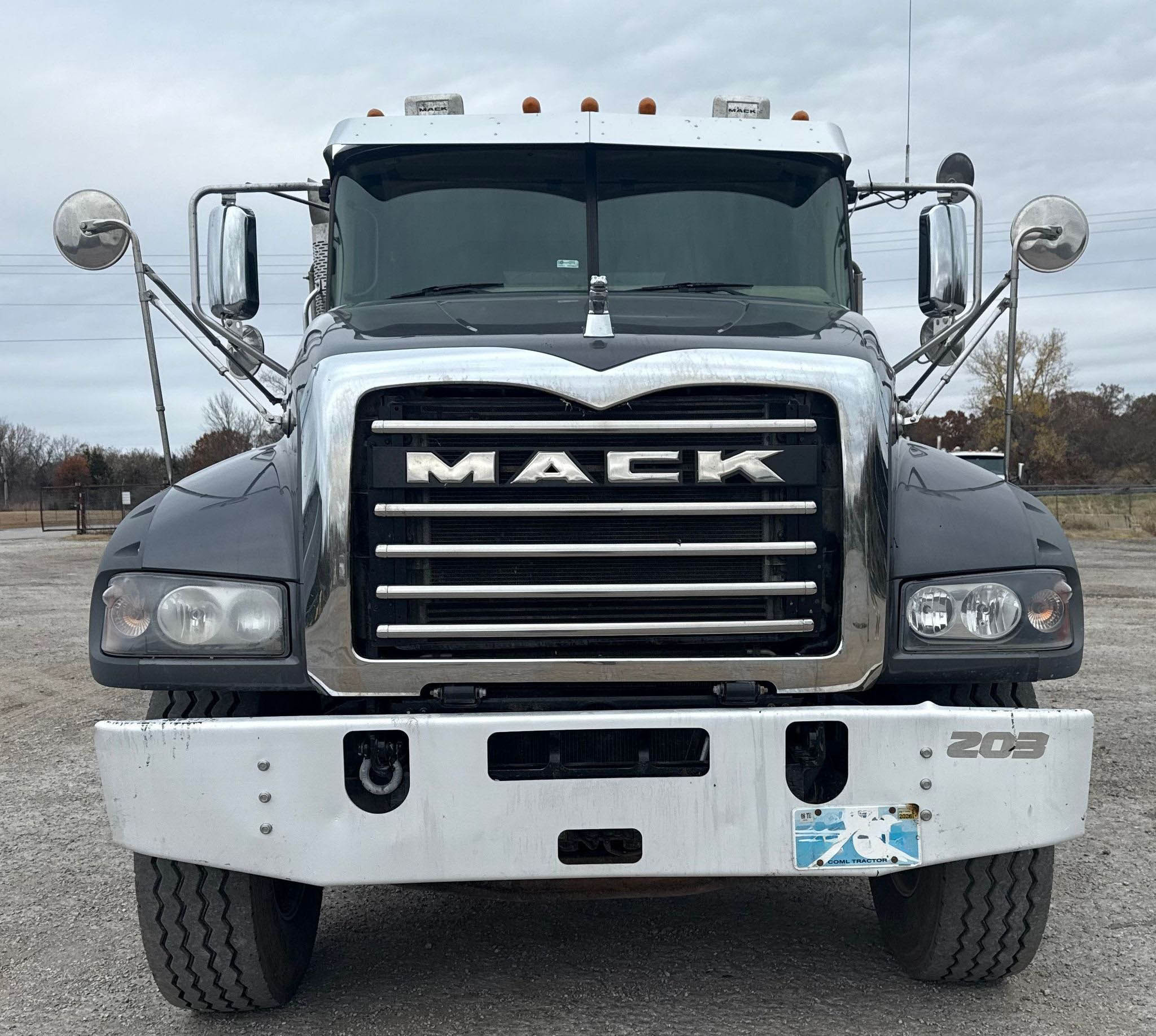 2023 Mack Granite